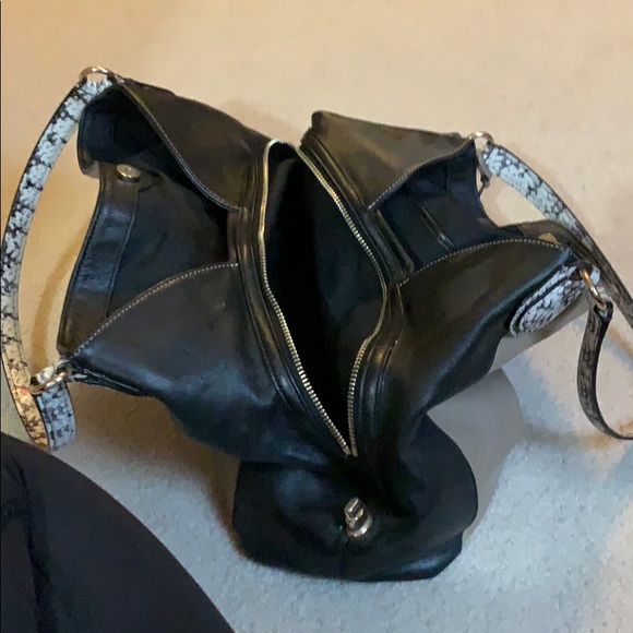 Coach purse - Picture 2 of 2